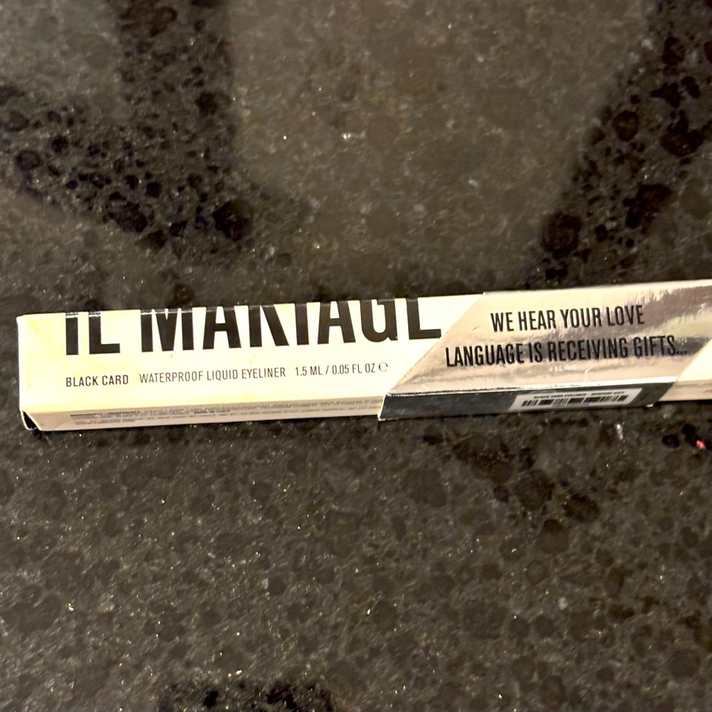 IL MAKIAGE WATERPROOF LIQUID EYELINER - Picture 2 of 4